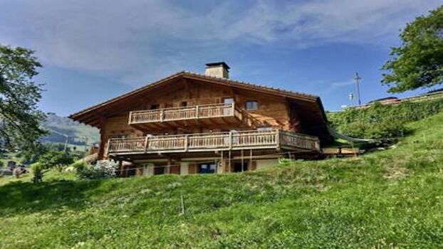 BEAUTIFUL SWISS CHALET BETWEEN MEDIERES AND VERBIER