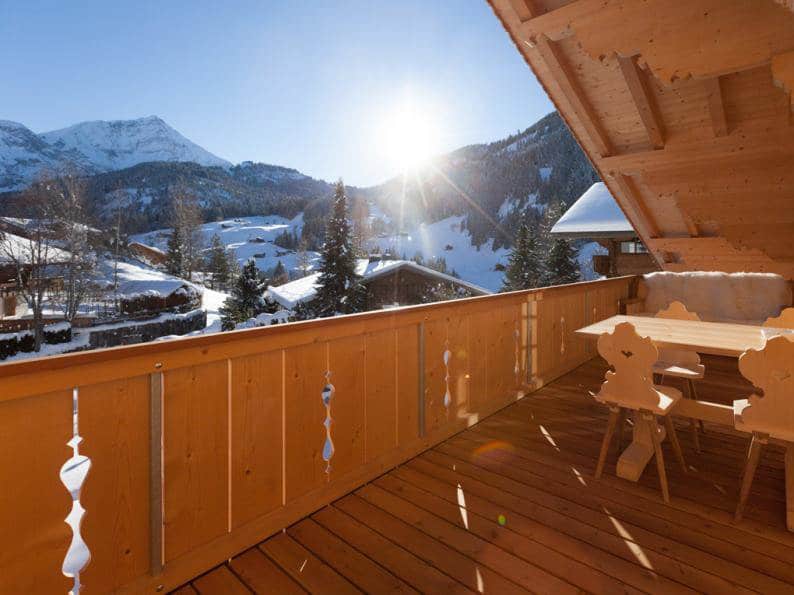 STUNNING MODERN CHALET WITH INDOOR POOL AND SPA