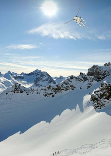 helicopter-skiing