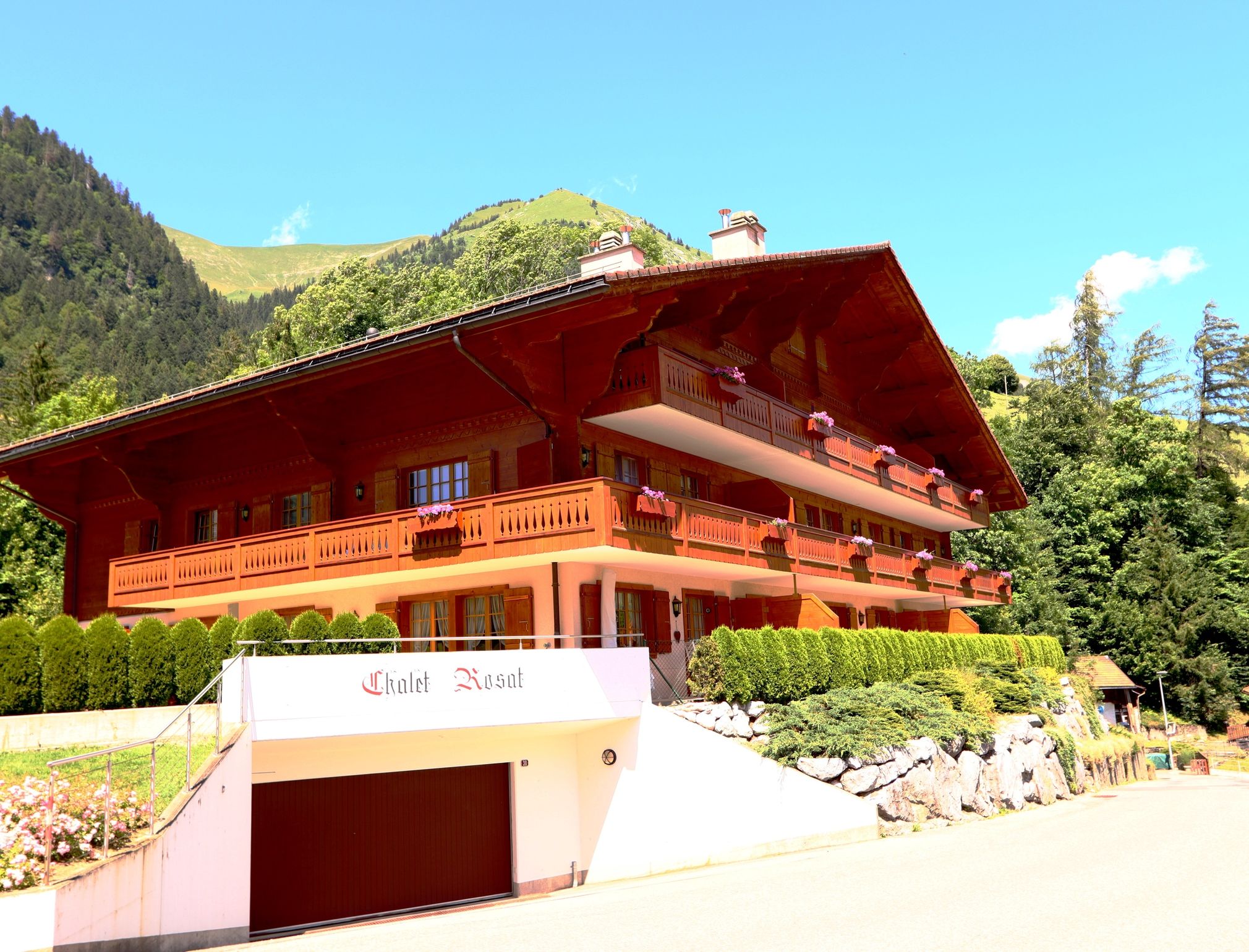 VERY NICE APARTMENT WITH FIREPLACE AND PANORAMIC VIEW