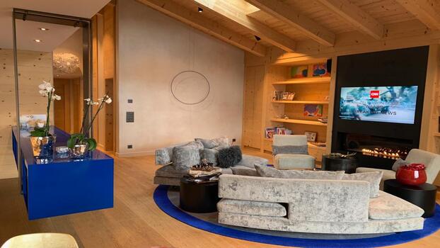 WINTER CHALET IN SAANEN WITH STUNNING SCENES